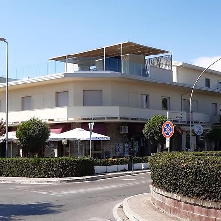 קפאלביו Albergo Del Lago מראה חיצוני תמונה