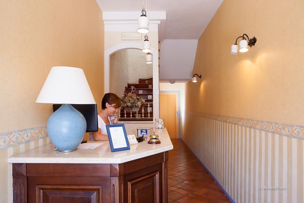 קפאלביו Albergo Del Lago מראה חיצוני תמונה