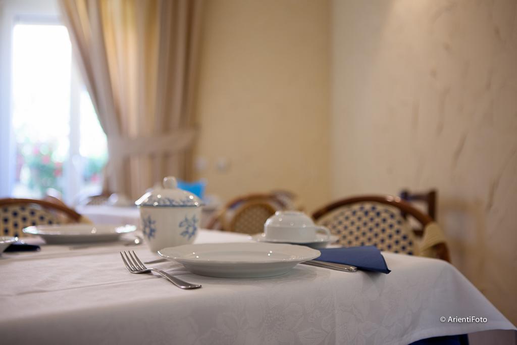 קפאלביו Albergo Del Lago מראה חיצוני תמונה
