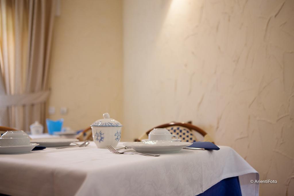 קפאלביו Albergo Del Lago מראה חיצוני תמונה